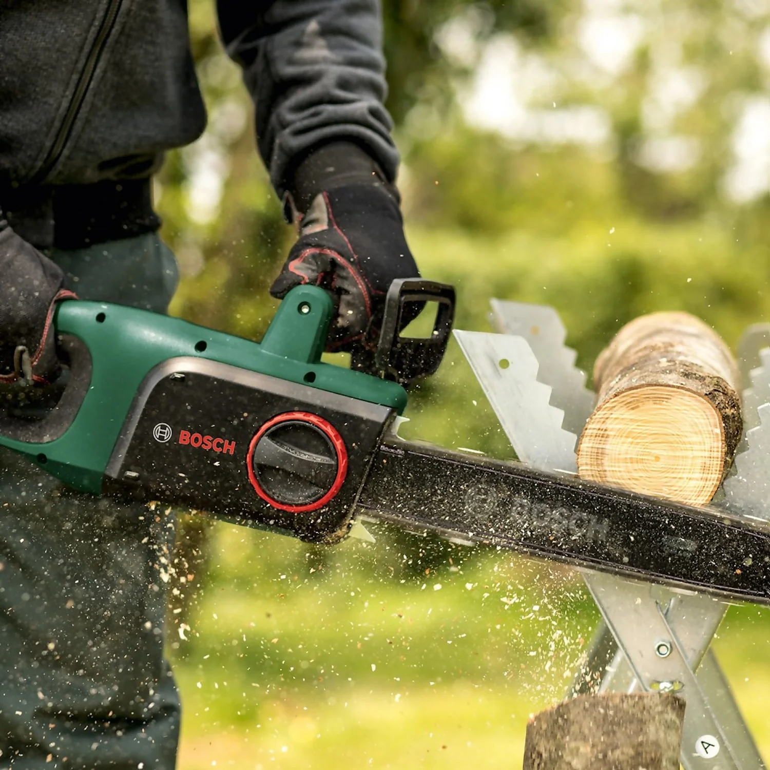 Bosch Universal Electric Chainsaw 10 Bosch Universal Electric Chainsaw - Image 8