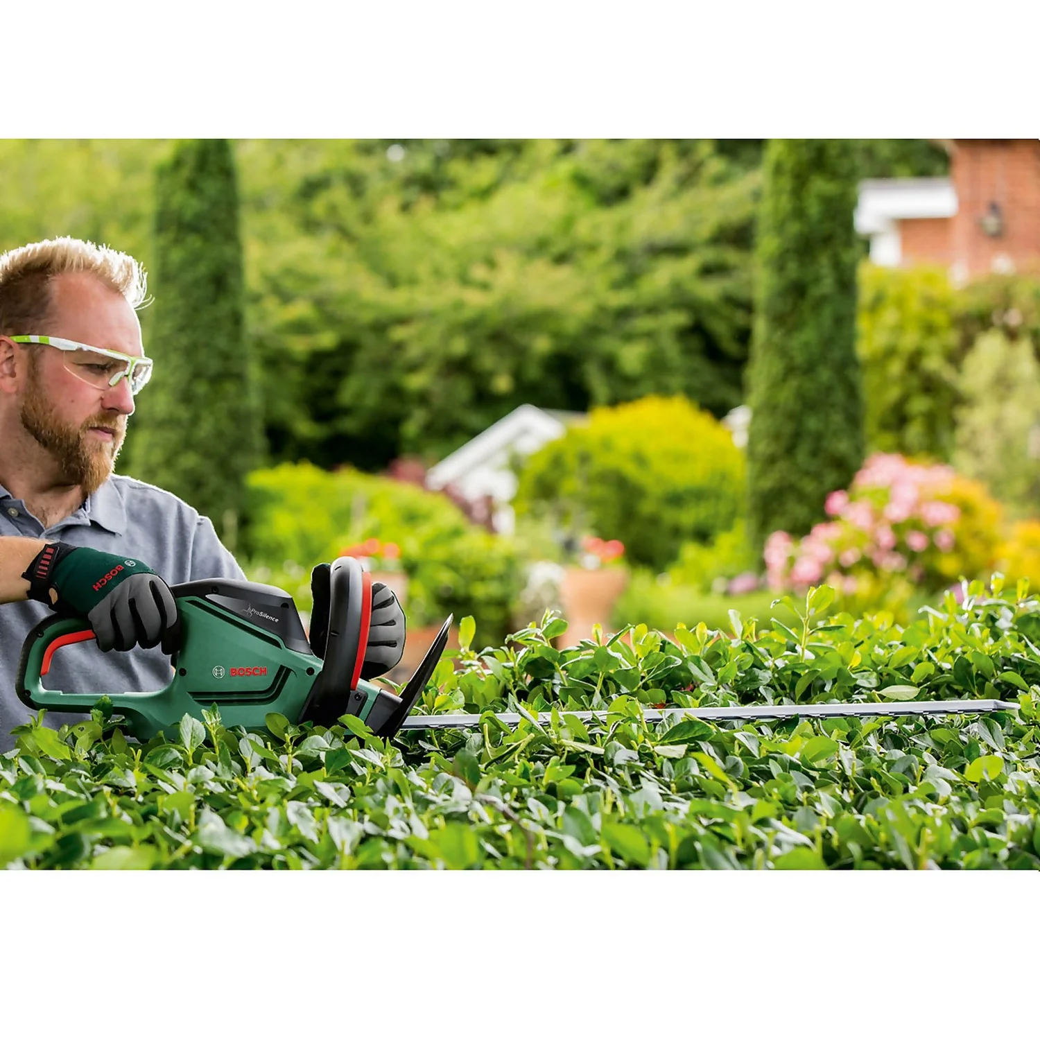 Bosch Universal Hedgecut 50 Hedgecutter 8 Bosch Universal Hedgecut 50 Hedgecutter - Image 7