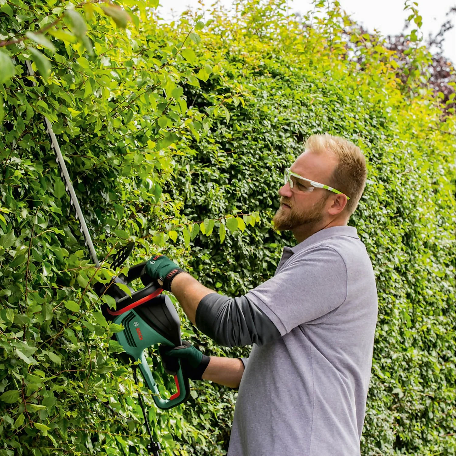 Bosch Advancedhedgecut 70 Hedge Trimmer 8 Bosch Advancedhedgecut 70 Hedge Trimmer - Image 6