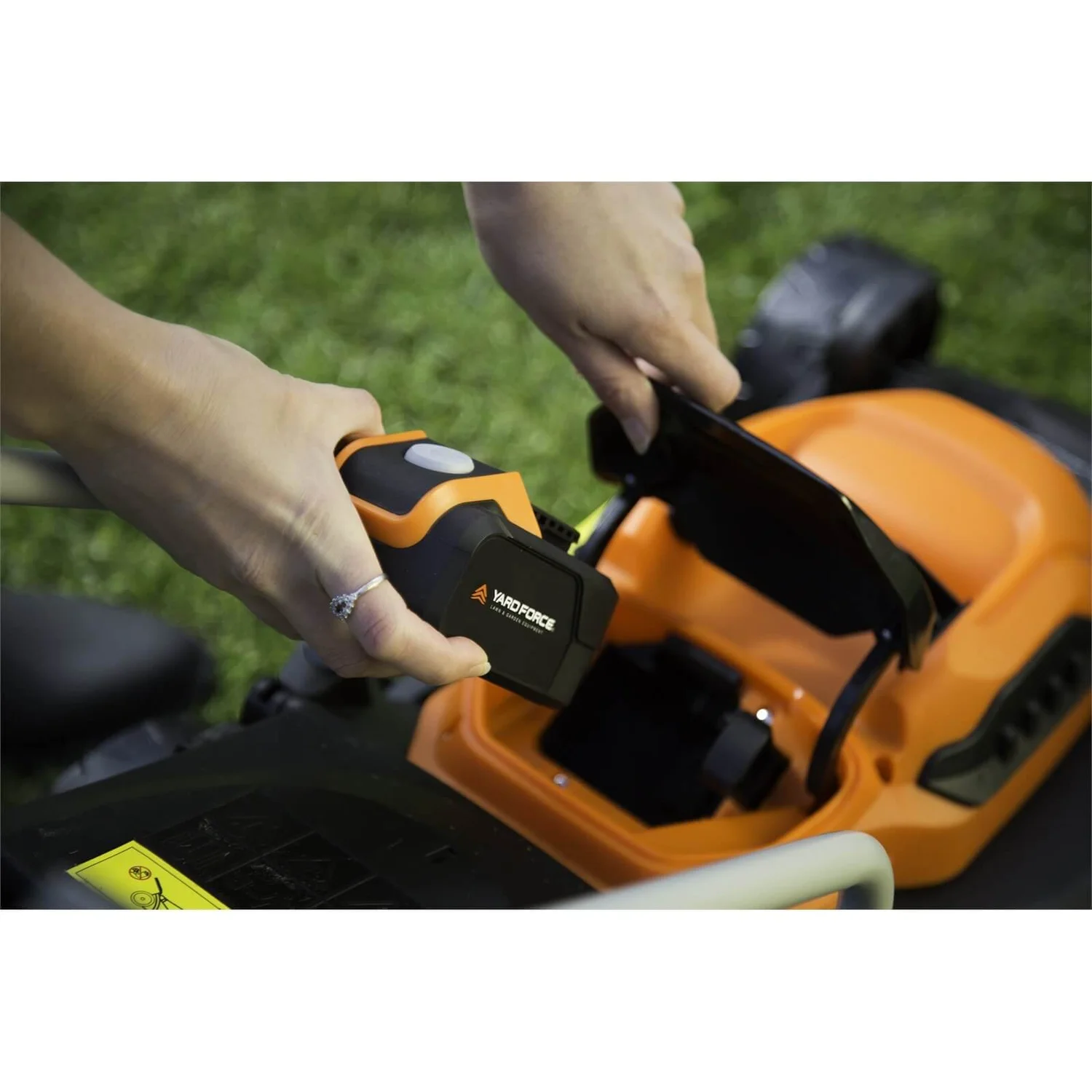 Yard Force 40V Cordless Lawn Mower - 32cm 6 Yard Force 40V Cordless Lawn Mower - 32cm - Image 4