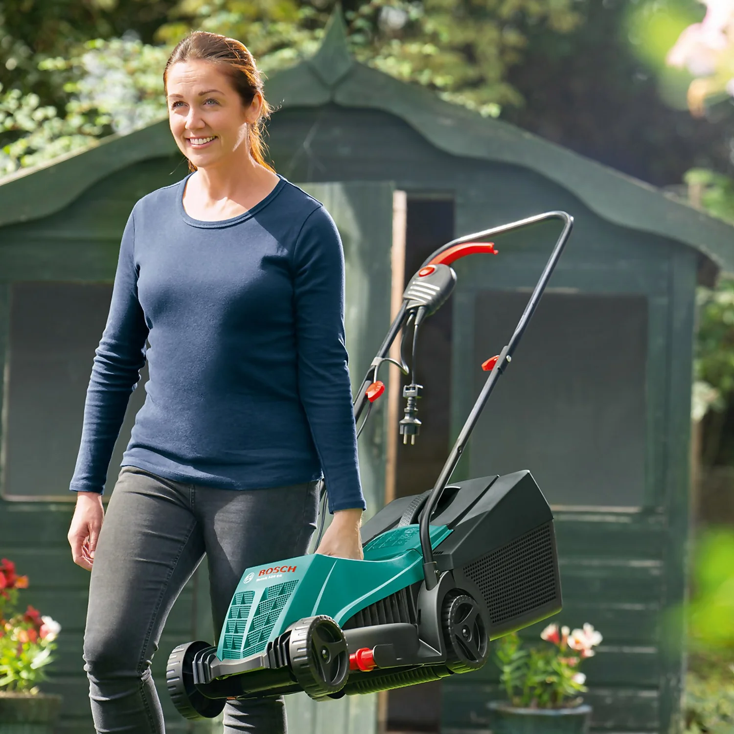 Bosch 1200W Rotak 32-12 Electric Lawn Mower - 32cm 9 Bosch 1200W Rotak 32-12 Electric Lawn Mower - 32cm - Image 7