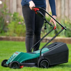 Bosch 1200W Rotak 32-12 Electric Lawn Mower - 32cm 16 Bosch 1200W Rotak 32-12 Electric Lawn Mower - 32cm -Garantia Store 12875195 8975028915682314