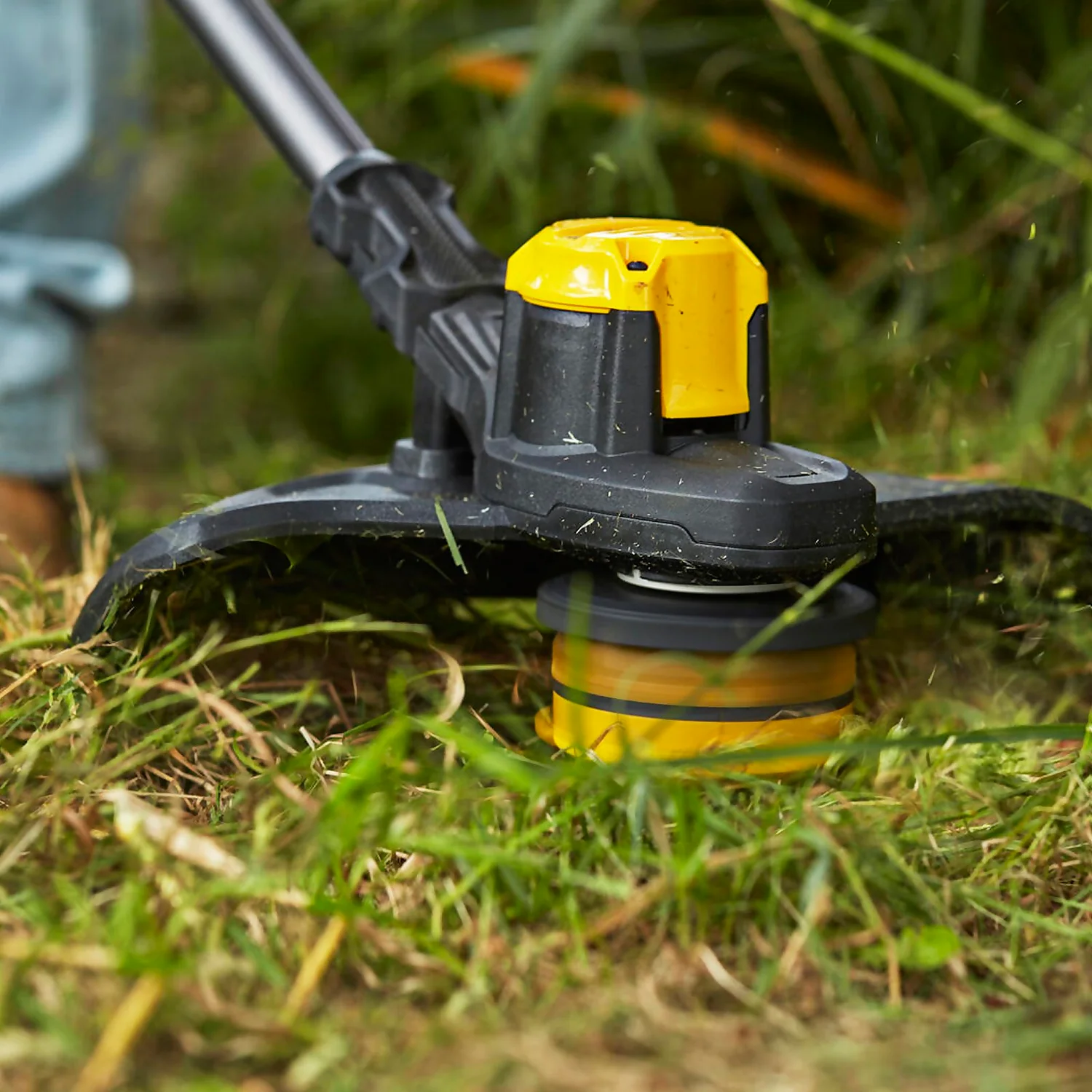 STANLEY FATMAX V20 18V Cordless 33Cm String Trimmer With Brushless Motor (Sfmcstb933M-Gb) 6 STANLEY FATMAX V20 18V Cordless 33Cm String Trimmer With Brushless Motor (Sfmcstb933M-Gb) - Image 4