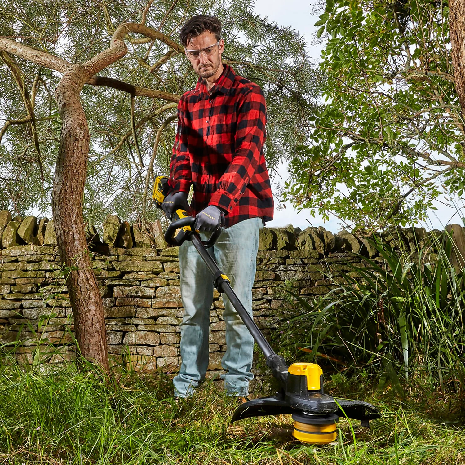 STANLEY FATMAX V20 18V Cordless 33Cm String Trimmer With Brushless Motor (Sfmcstb933M-Gb) 4 STANLEY FATMAX V20 18V Cordless 33Cm String Trimmer With Brushless Motor (Sfmcstb933M-Gb) - Image 2