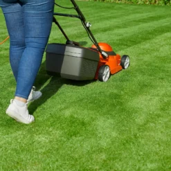 Flymo 1200W EasiStore 300R Electric Lawn Mower - 30cm 14 Flymo 1200W EasiStore 300R Electric Lawn Mower - 30cm -Garantia Store 13524780 1945038432537140