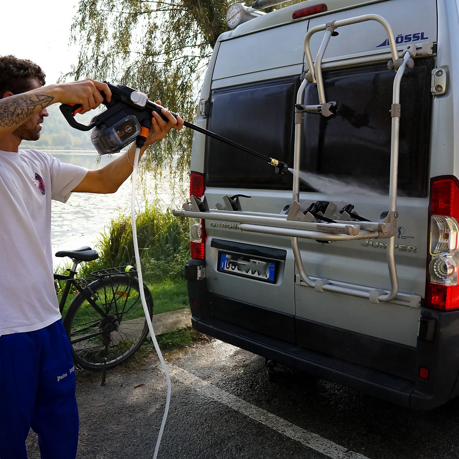 Worx Nitro Brushless Hydroshot Cordless Pressure Washer 4 Worx Nitro Brushless Hydroshot Cordless Pressure Washer - Image 3